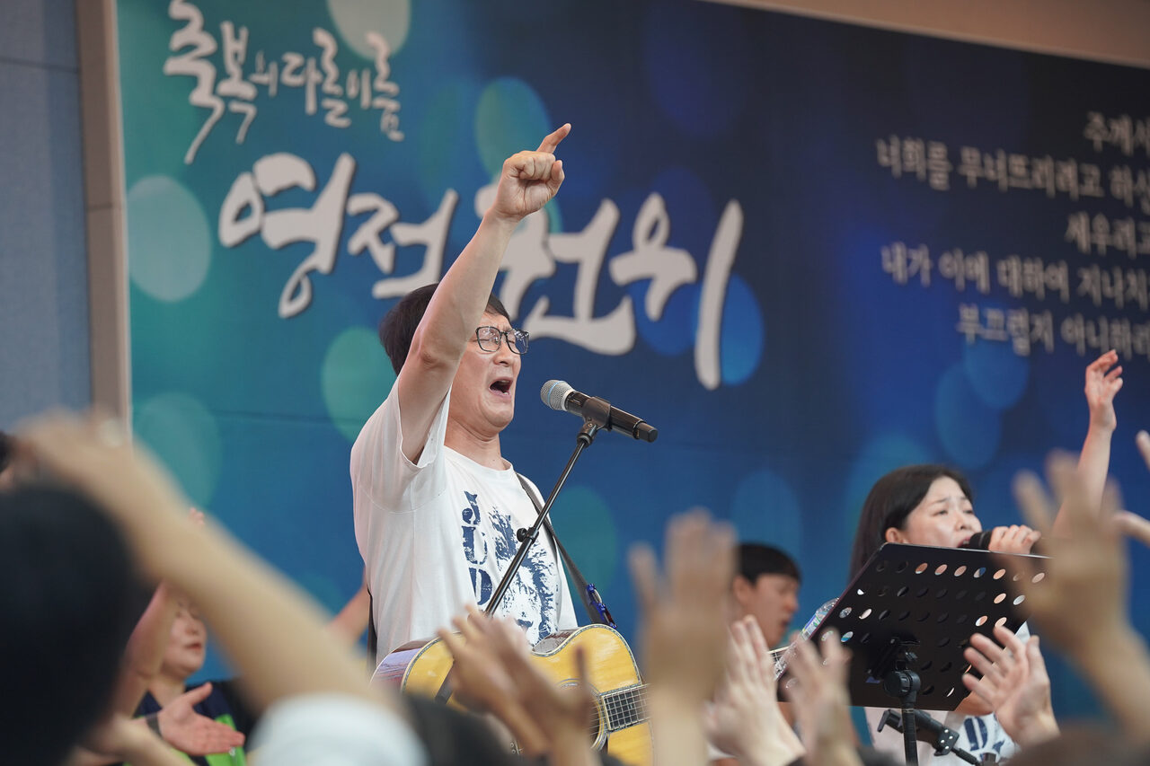 NCMN 예배팀 gallery 6